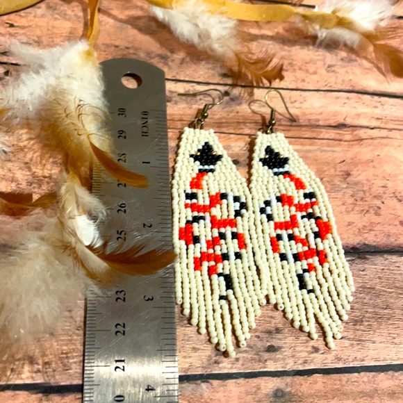 Snake Beaded Earring - Picture 5 of 5